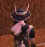 暗月礼服布甲幻化:两款黑檐帽更显帅气